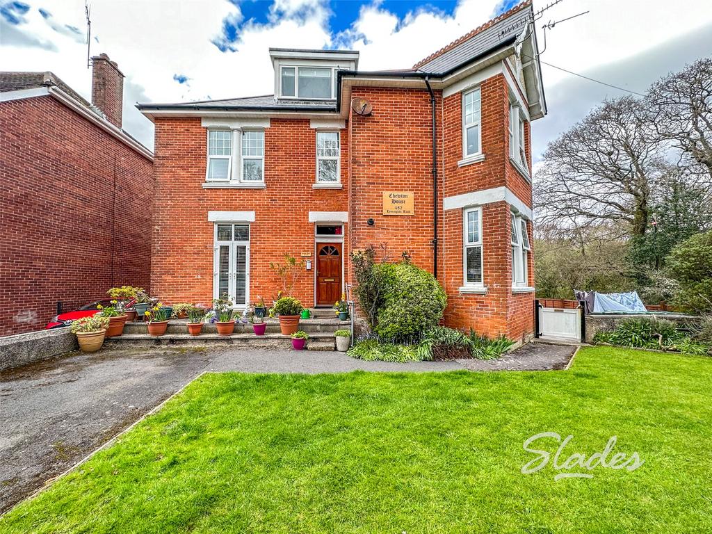 Lymington Road, Highcliffe, Christchurch, Dorset, BH23 1 bed apartment
