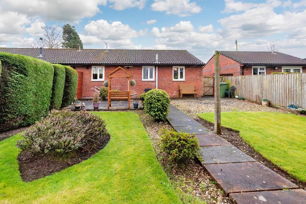 Hillock Lane, Woolston, Warrington, WA1 2 bed semidetached bungalow