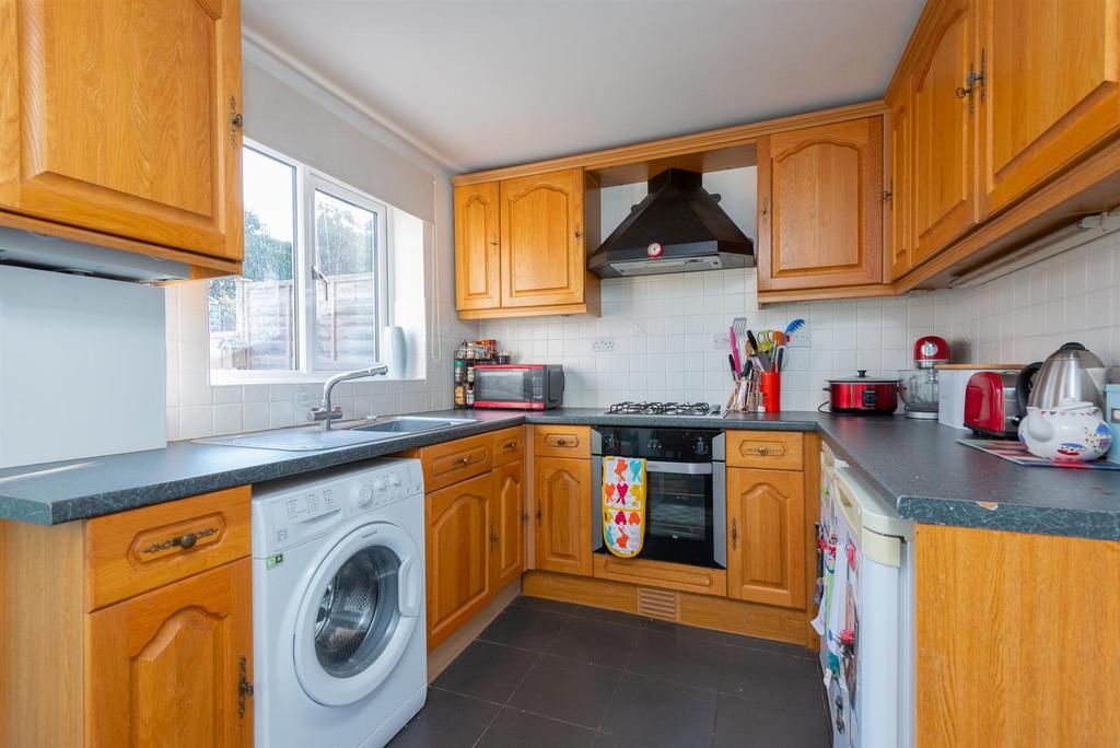 Cropmark Way, Basingstoke RG22 2 bed house for sale £280,000