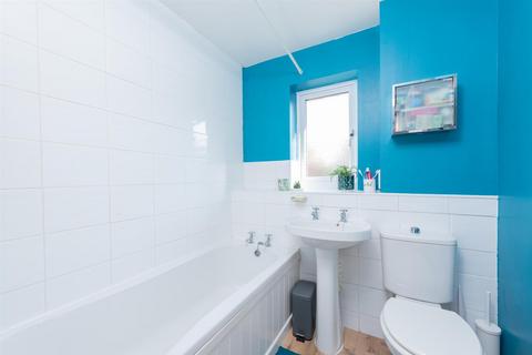 7 Cropmark Way, Basingstoke, RG22 4TA