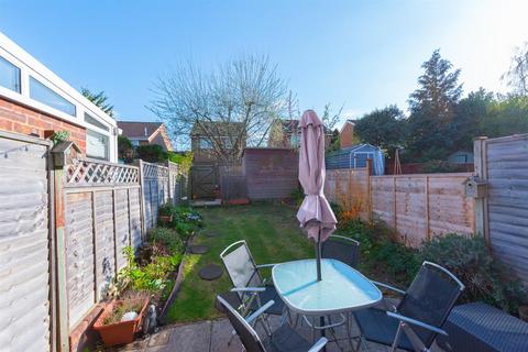 7 Cropmark Way, Basingstoke, RG22 4TA