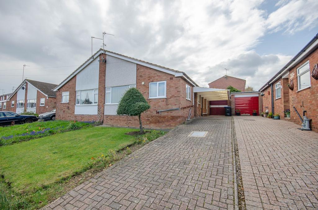 Cornwallis Road, Bilton, Rugby, CV22 2 bed semidetached bungalow for