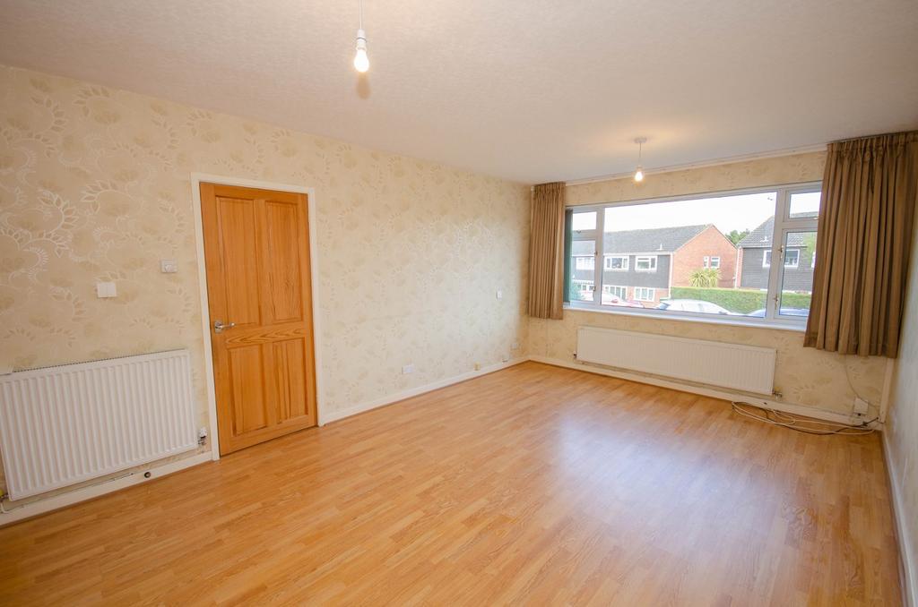 Cornwallis Road, Bilton, Rugby, CV22 2 bed semidetached bungalow for