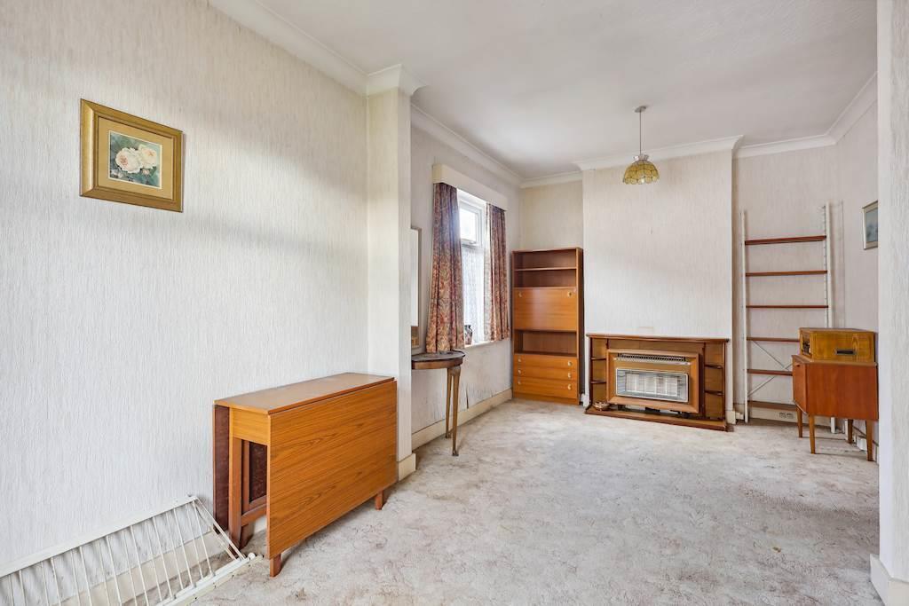 Lounge angle2 - 29 townend.jpg