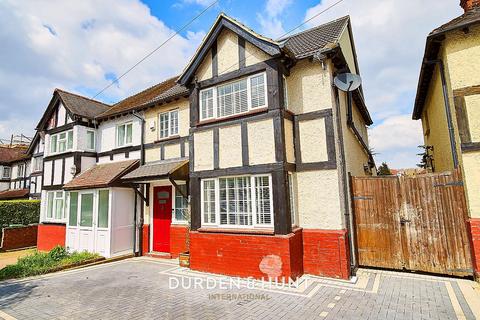 4 bedroom semi-detached house for sale - New Road, Chingford, E4