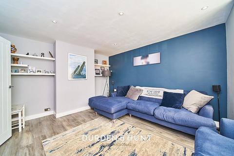 44 New Road, London, E4 8ET