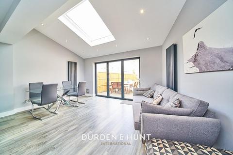 44 New Road, London, E4 8ET