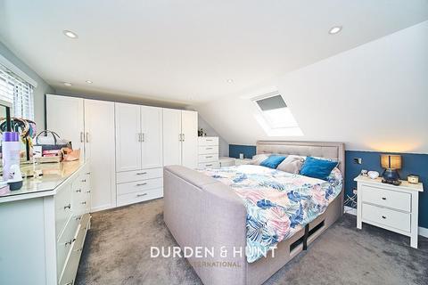 44 New Road, London, E4 8ET