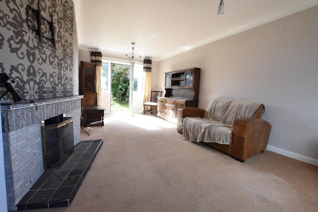 Dewsbury Avenue, Scunthorpe 3 bed semidetached house £650 pcm (£150 pw)