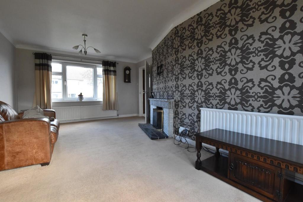 Dewsbury Avenue, Scunthorpe 3 bed semidetached house £650 pcm (£150 pw)
