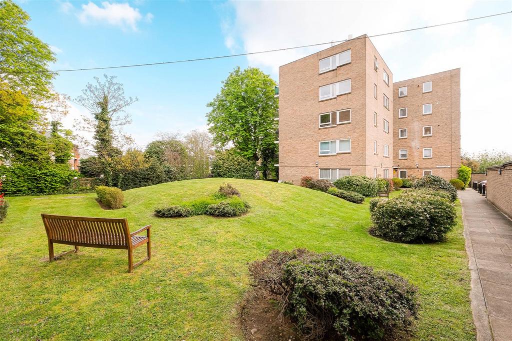 10 Orwell Lodge-23.JPG
