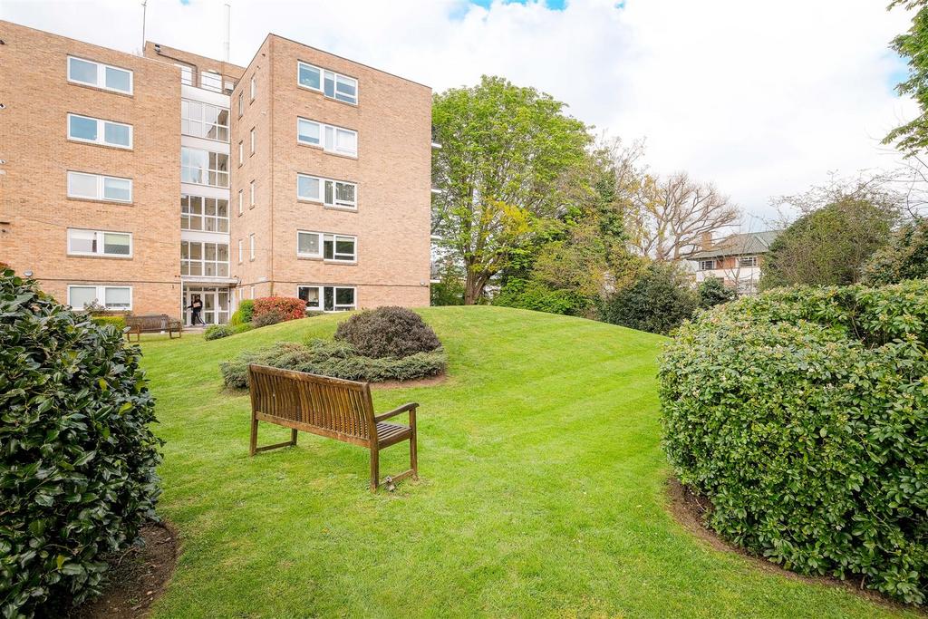 10 Orwell Lodge-21.JPG