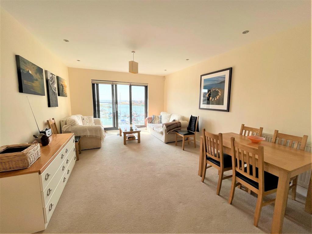 West Quay, Newhaven 2 bed flat for sale £325,000