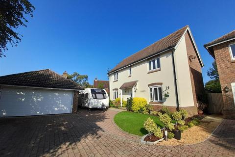 Berrylands Arundel Road, Fontwell, Arundel, BN18 0SD