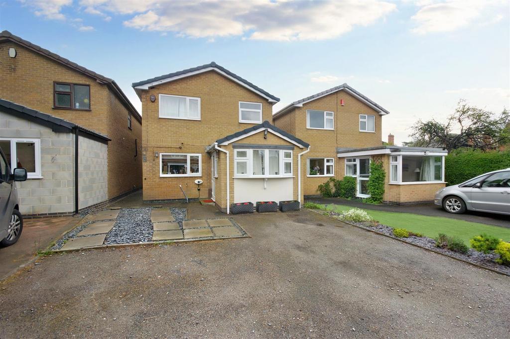 Cedar Close, Sandiacre, Nottingham 3 bed detached house for sale £325,000
