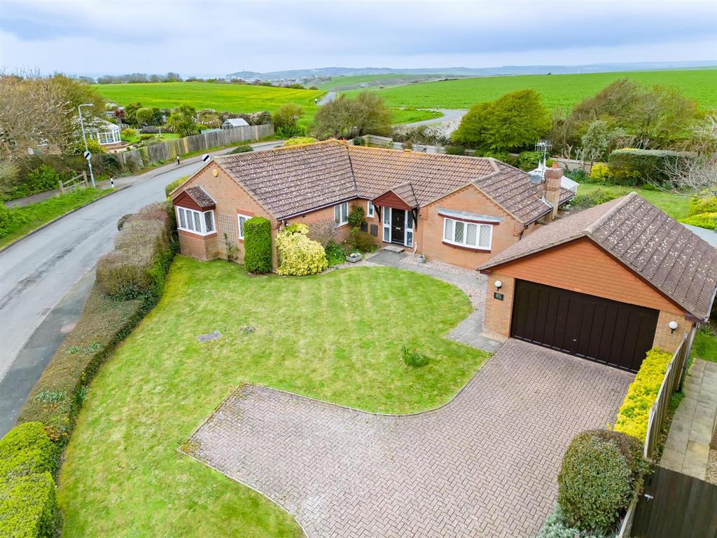 Grand Avenue, Seaford 4 bed detached bungalow for sale £725,000