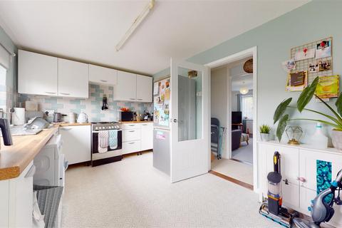 74 Greenways, Portland, DT5 2LF