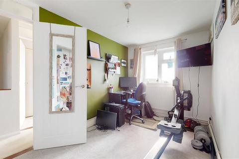 74 Greenways, Portland, DT5 2LF