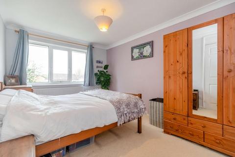 22 Burnby Close, Harrogate, HG3 2UP