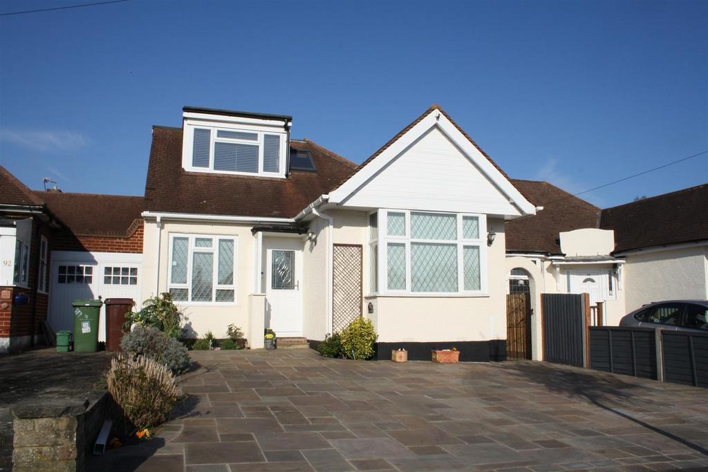 Meadow Walk, Ewell 4 bed semidetached bungalow £725,000