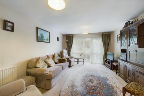5 Middlefields, Croydon, CR0 9LF