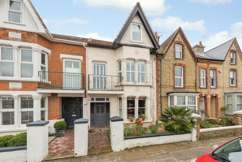 Westgate Terrace, Whitstable 1 bed flat for sale £245,000