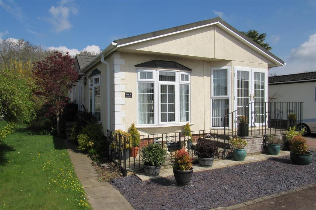 Shalloak Road, Broad Oak, Canterbury 2 bed mobile home for sale £197,500