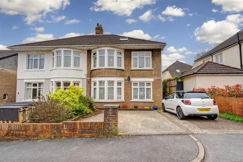 Deans Close, Llandaff, Cardiff 3 bed semidetached house for sale £