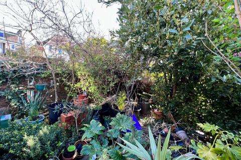 108 Linden Crescent, Folkestone, CT19 5SD