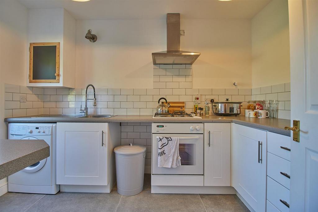 Packhorse Drive, Enderby, 3 bed end of terrace house £260,000