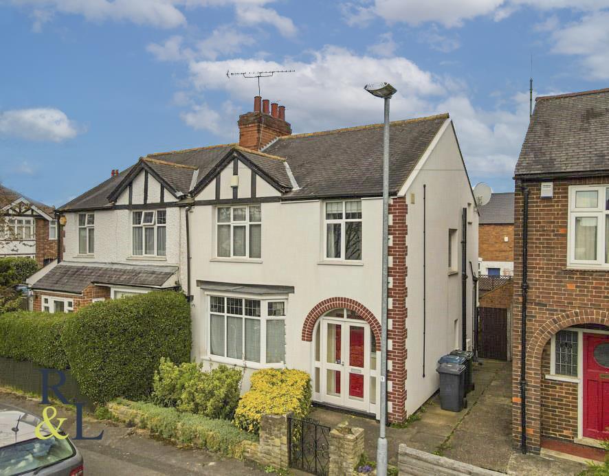 Hampton Road, West Bridgford, Nottingham 3 bed semidetached house £