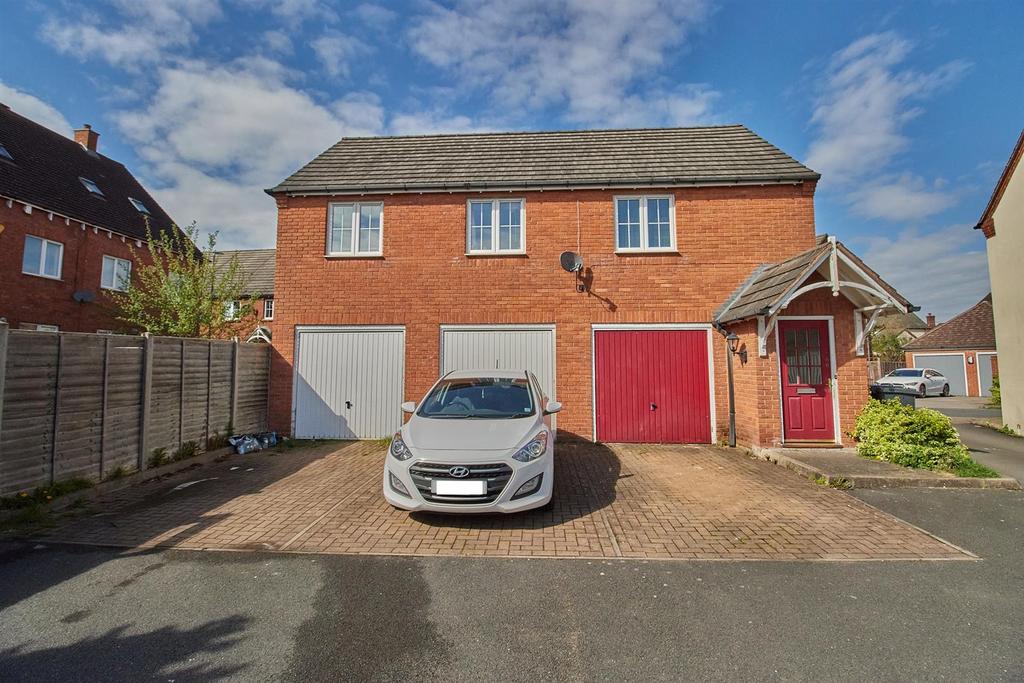 Paddock Way, Hinckley 2 bed coach house for sale £170,000
