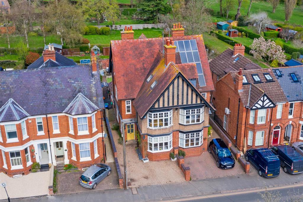 Castle Road, Kenilworth 5 bed semidetached house for sale £950,000