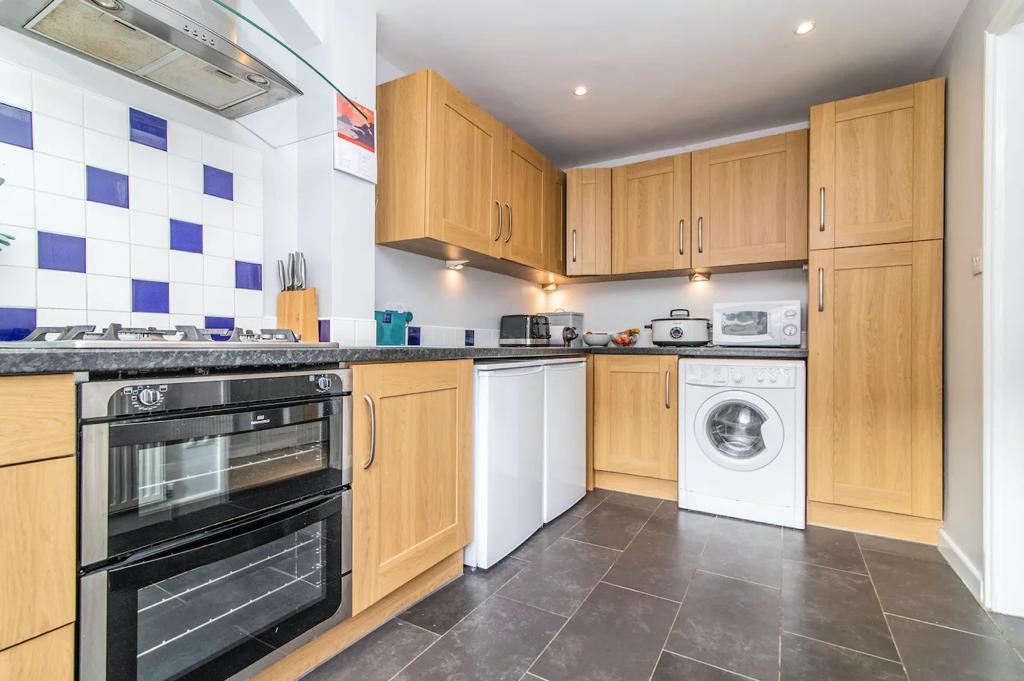 Kitchen 1