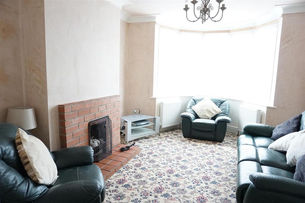 Bentley Road, Bentley, Doncaster 3 bed semidetached house £130,000
