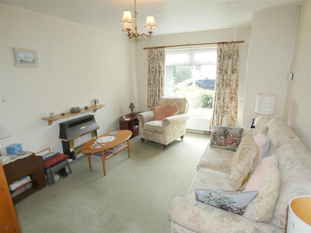 Booth Avenue, Sandbach 2 bed semidetached house for sale £190,000
