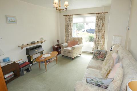 19 Booth Avenue, Sandbach, CW11 4JN