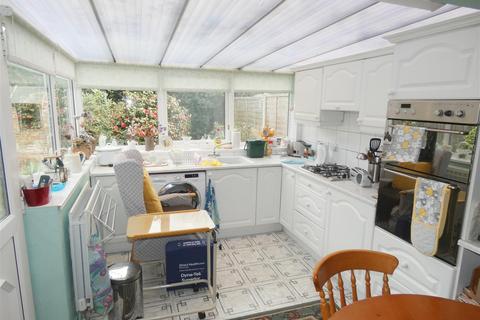 19 Booth Avenue, Sandbach, CW11 4JN