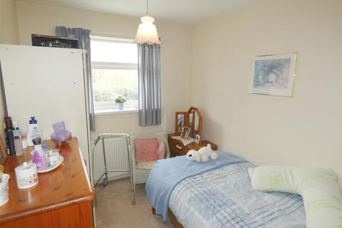 19 Booth Avenue, Sandbach, CW11 4JN