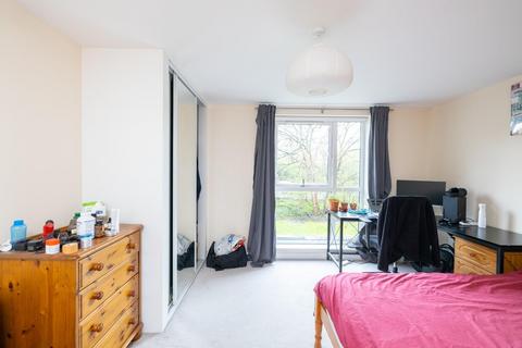64 Paxton Drive, Bristol, BS3 2BF