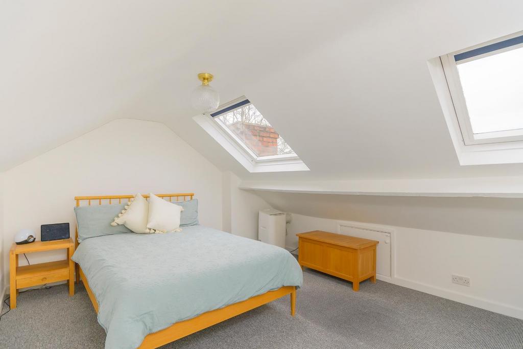 DAORMAHGNIRTLA72 - Loft Room B.jpg