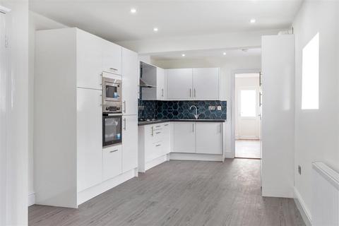 62 Addison Road, London, SE25 4LP