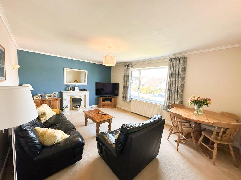 Elm View, Steeton, Keighley 3 bed semidetached house for sale £259,950