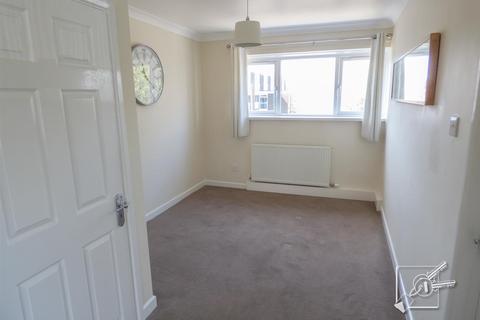 82 Fountain Walk, Northfleet, Gravesend, DA11 9LA