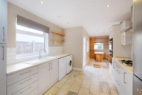 125 East Road, London, E15 3QS