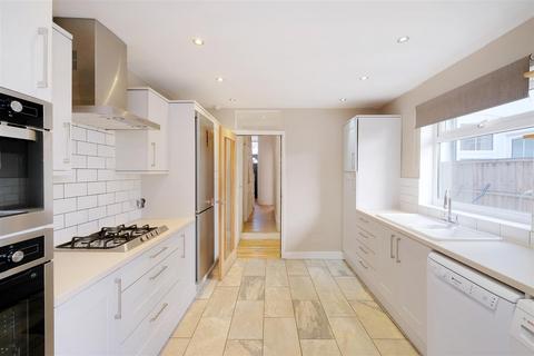 125 East Road, London, E15 3QS