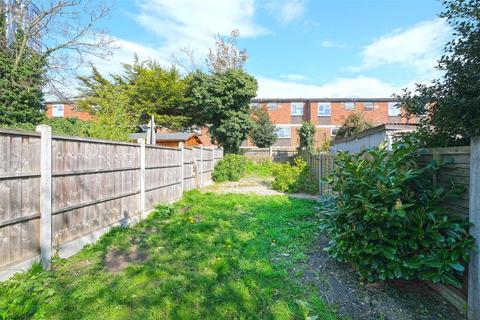 125 East Road, London, E15 3QS