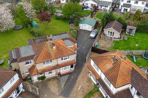 27 Worthfield Close, Epsom, KT19 9RF