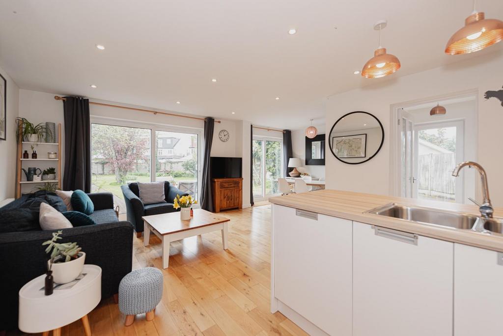 Worthfield close