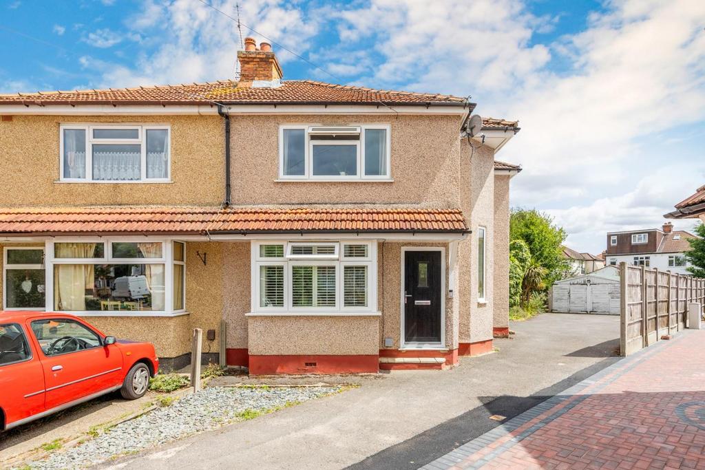 Worthfield close
